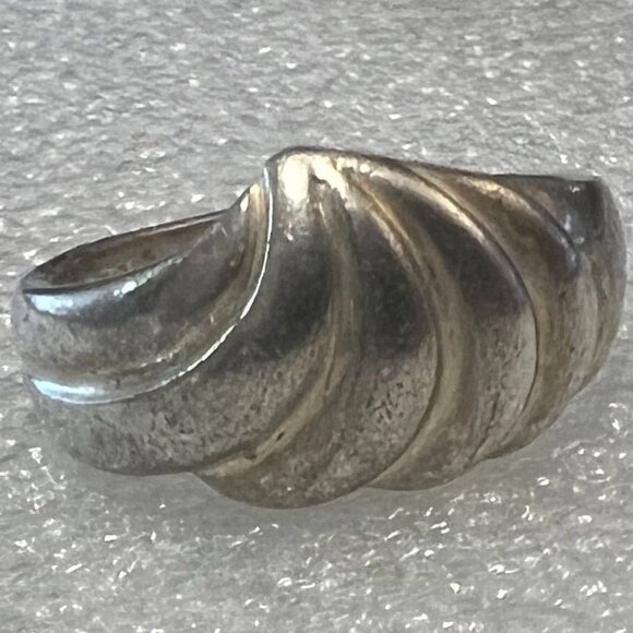Vtg Sterling Silver Swirl Fluted Domed Band Ring size 5.5 stamped 925 & NF 9.14m - Picture 2 of 12
